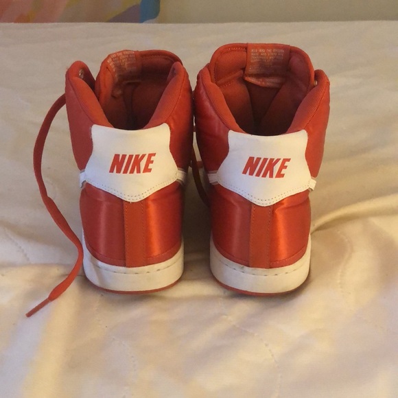 Creamsicle Nikes - Picture 3 of 3